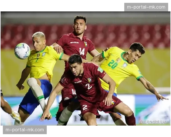 厄瓜多尔压迫式打法奏效 世预赛锋线三叉戟交叉跑动拉扯对手防线